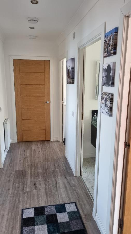 22 Waters Edge Banff Appartement Buitenkant foto
